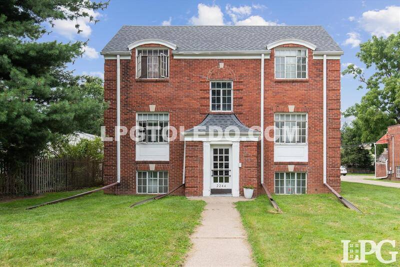 Apartment for rent at 2244 W Sylvania Ave #1, Toledo, OH 43613