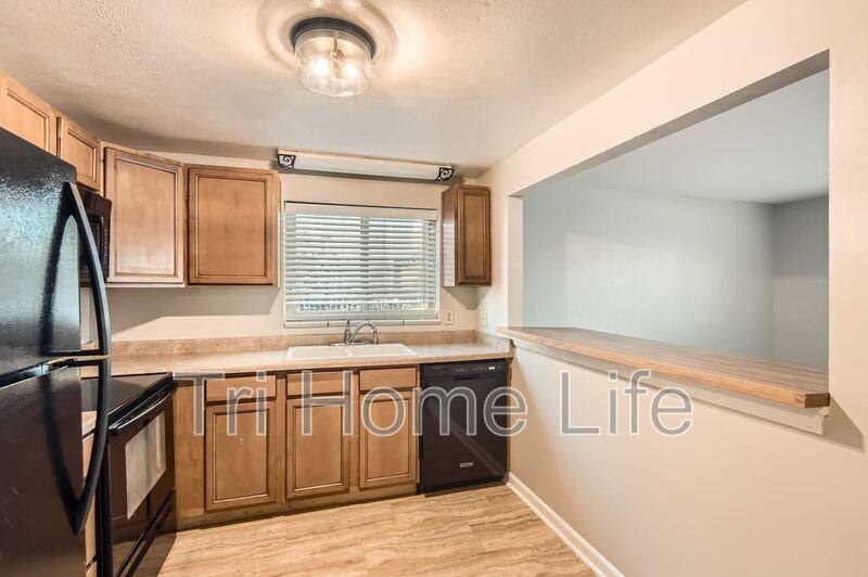 Apartment for rent at 4725 S Acoma St, Englewood, CO 80110