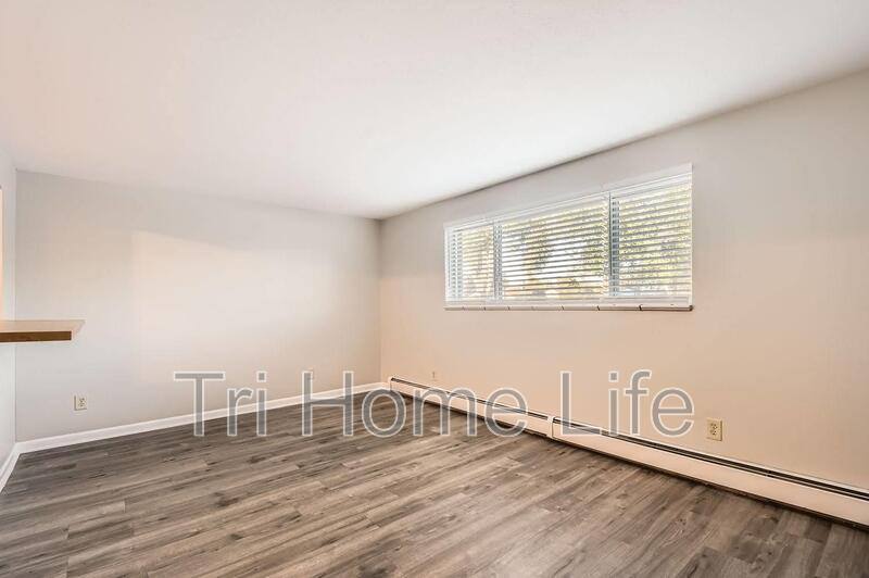 Apartment for rent at 4725 S Acoma St, Englewood, CO 80110