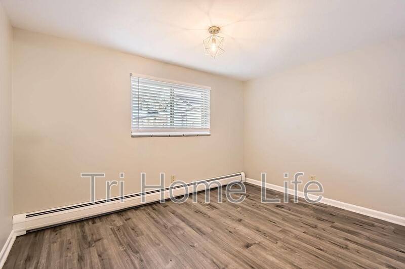 Apartment for rent at 4725 S Acoma St, Englewood, CO 80110