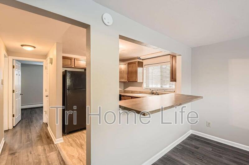 Apartment for rent at 4725 S Acoma St, Englewood, CO 80110