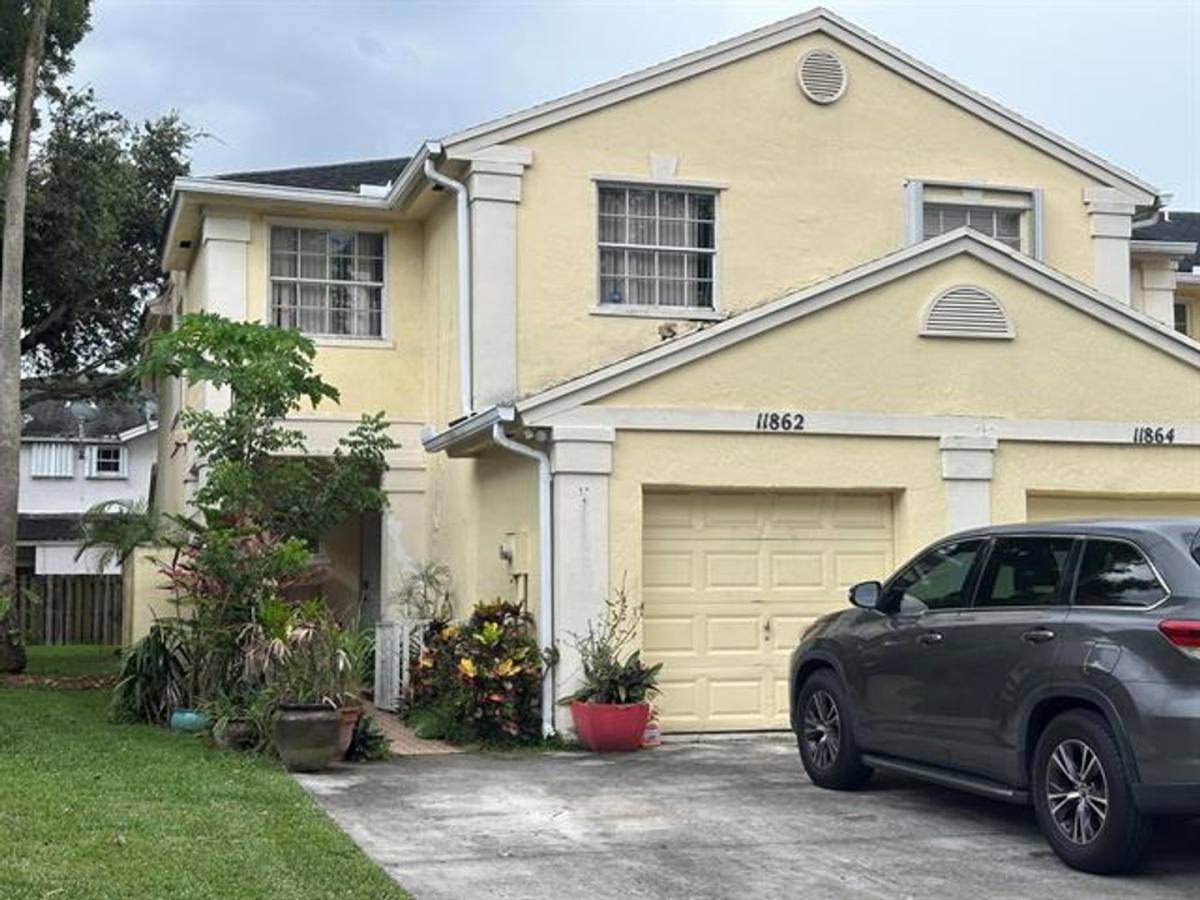 Townhouse for rent at 11862 SW 98th Terrace, Miami, FL 33186