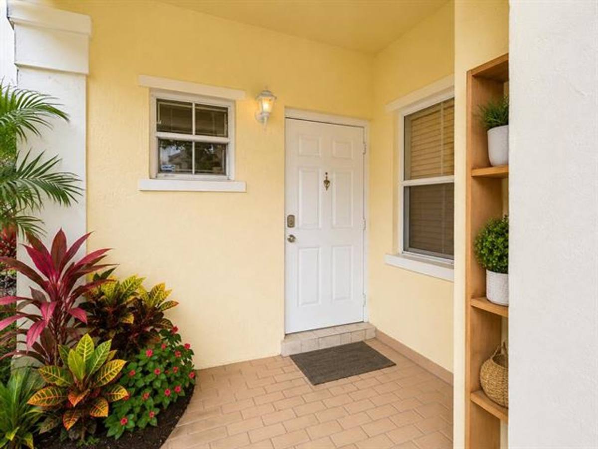 Townhouse for rent at 11862 SW 98th Terrace, Miami, FL 33186
