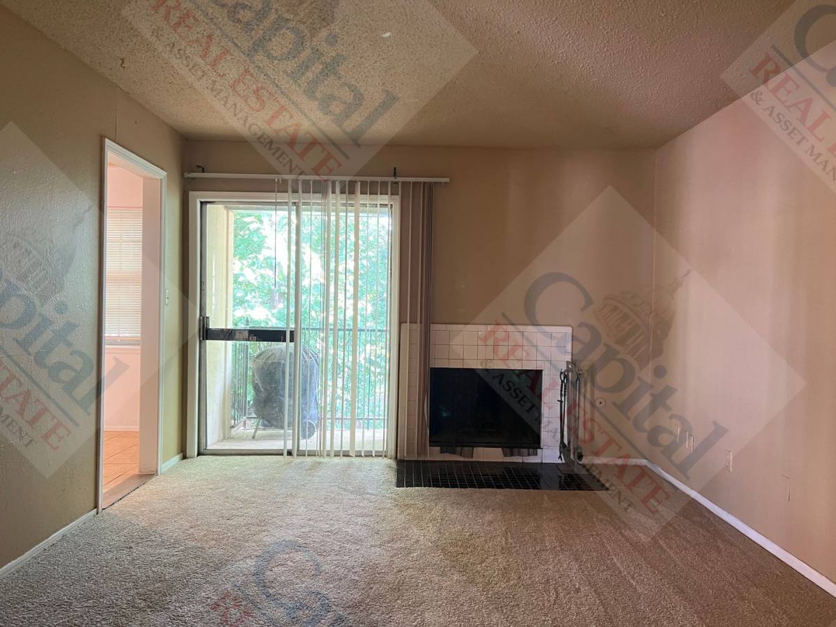 Apartment for rent at 1715 E Lindsey St, Norman, OK 73071