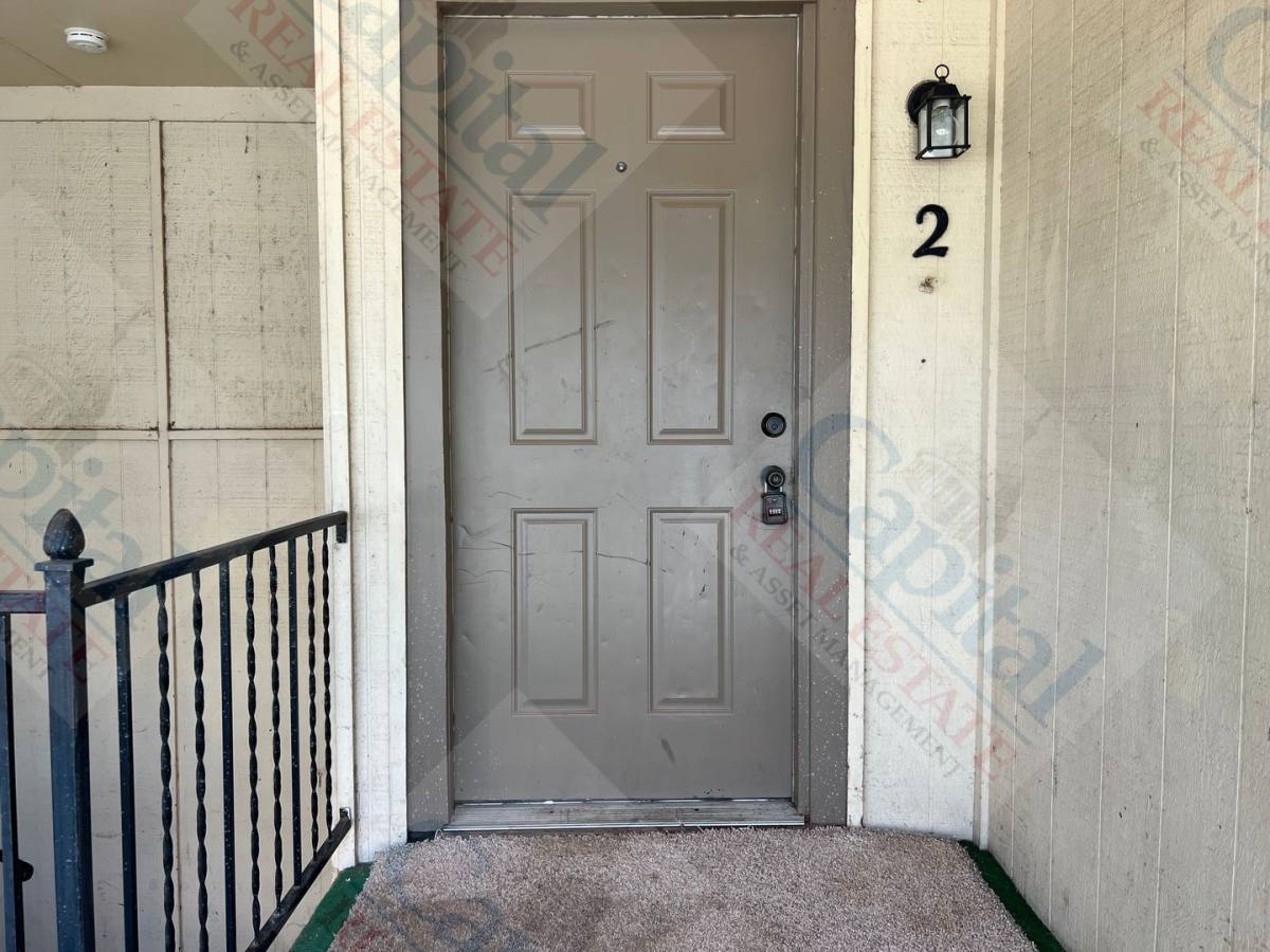 Apartment for rent at 1715 E Lindsey St, Norman, OK 73071