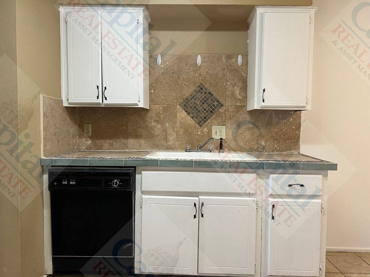 Apartment for rent at 1715 E Lindsey St, Norman, OK 73071