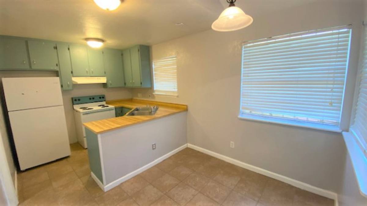 Townhouse for rent at 6145 Greenon Lane, Tallahassee, FL 32304