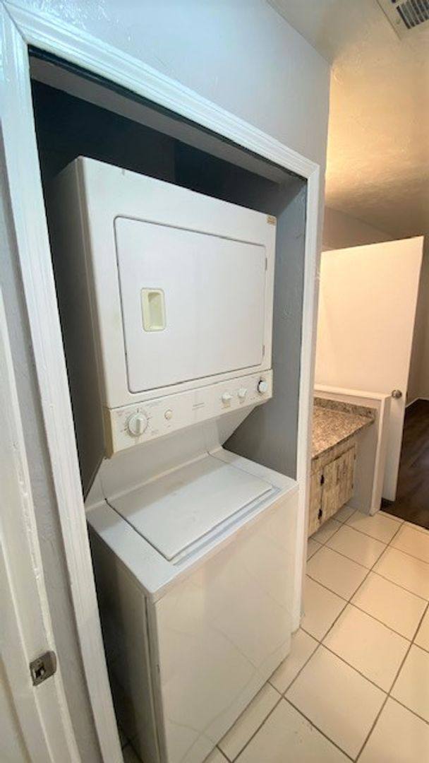 Townhouse for rent at 6145 Greenon Lane, Tallahassee, FL 32304