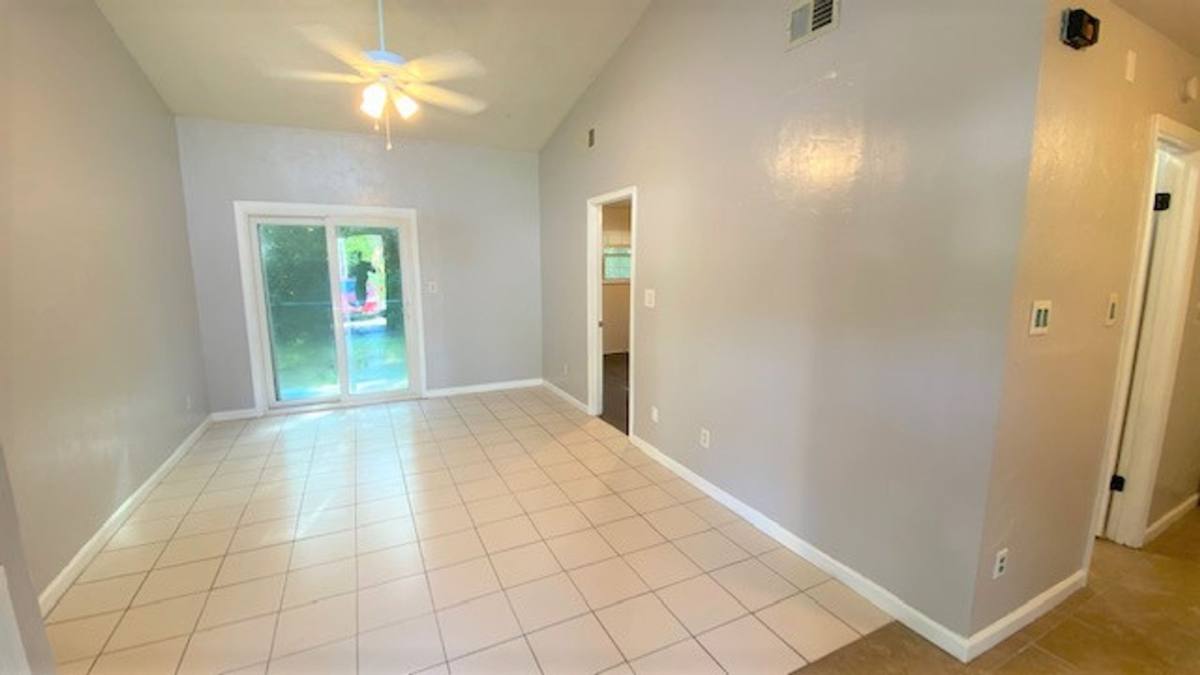 Townhouse for rent at 6145 Greenon Lane, Tallahassee, FL 32304