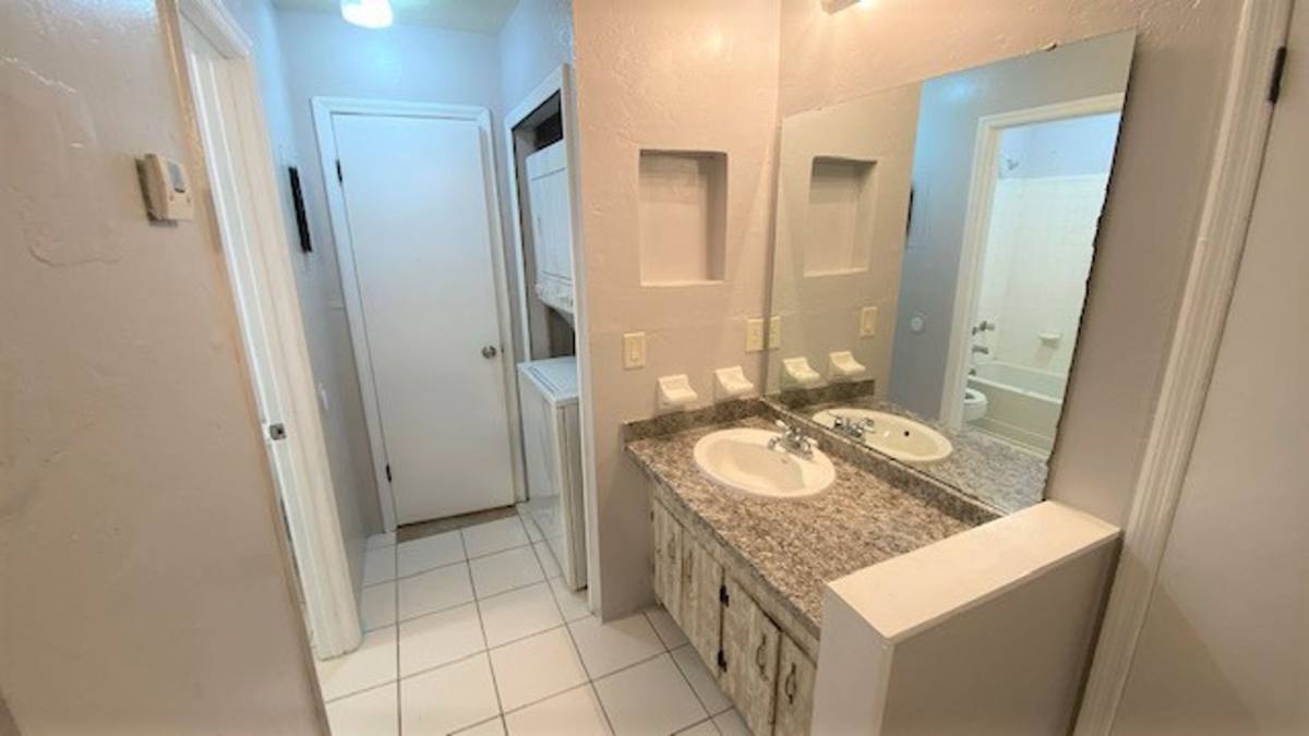 Townhouse for rent at 6145 Greenon Lane, Tallahassee, FL 32304