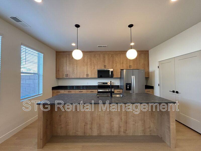 Townhouse for rent at 73 N 520 W #11, Hurricane, UT 84737