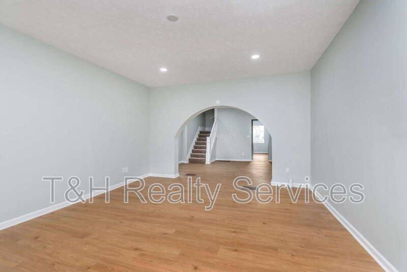 Apartment for rent at 326 Jefferson Ave, Indianapolis, IN 46201