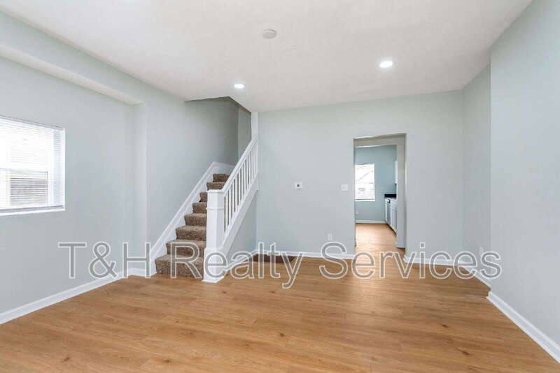 Apartment for rent at 326 Jefferson Ave, Indianapolis, IN 46201
