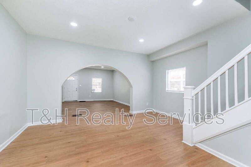 Apartment for rent at 326 Jefferson Ave, Indianapolis, IN 46201