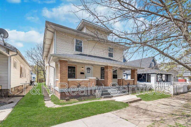 Apartment for rent at 326 Jefferson Ave, Indianapolis, IN 46201