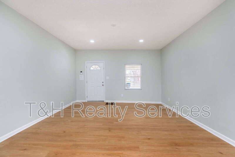 Apartment for rent at 326 Jefferson Ave, Indianapolis, IN 46201