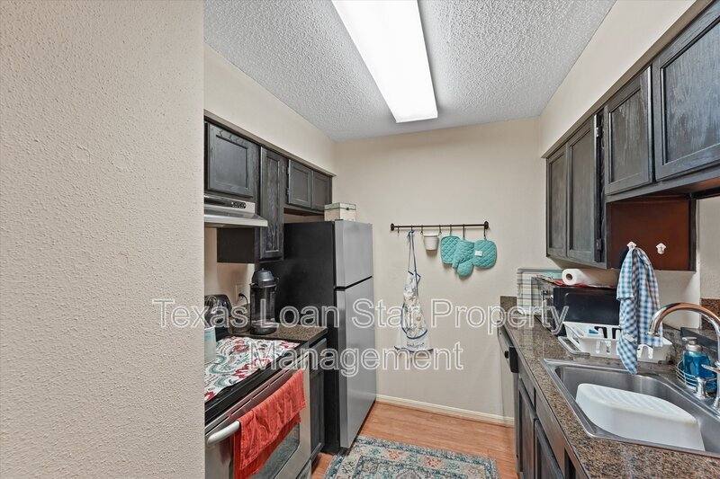Condo for rent at 2120 El Paseo St #2509, Houston, TX 77054