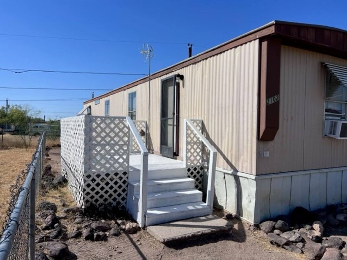 House for rent at 2102 Hermosa Dr, Bullhead City, AZ 86442