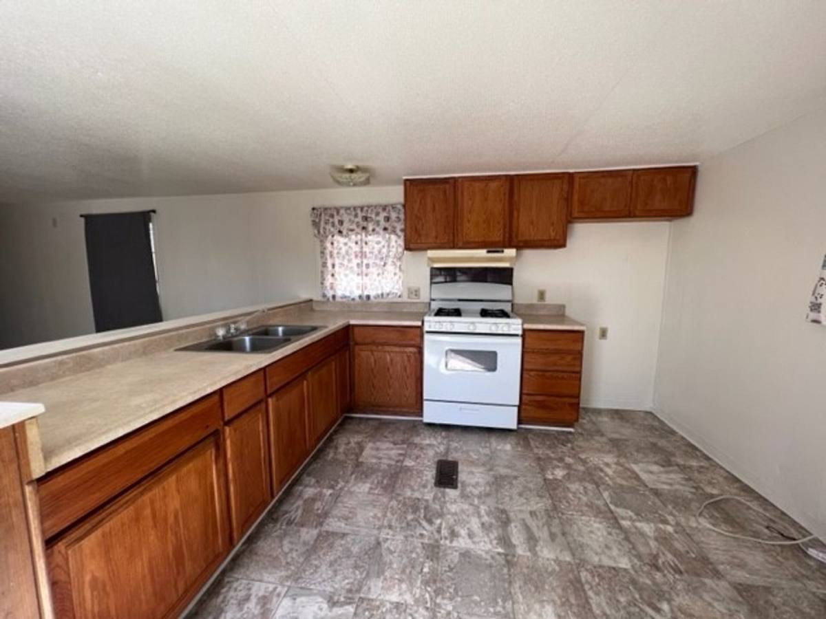 House for rent at 2102 Hermosa Dr, Bullhead City, AZ 86442