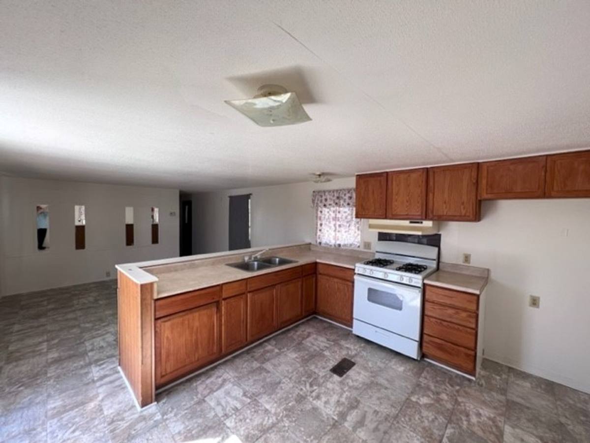 House for rent at 2102 Hermosa Dr, Bullhead City, AZ 86442