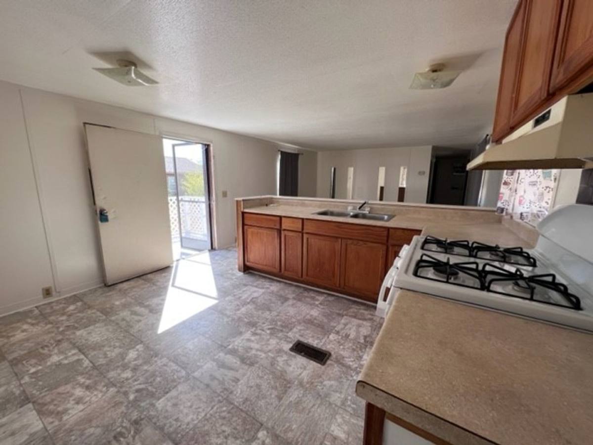 House for rent at 2102 Hermosa Dr, Bullhead City, AZ 86442