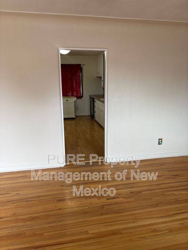 House for rent at 536 Arizona St SE, Albuquerque, NM 87108