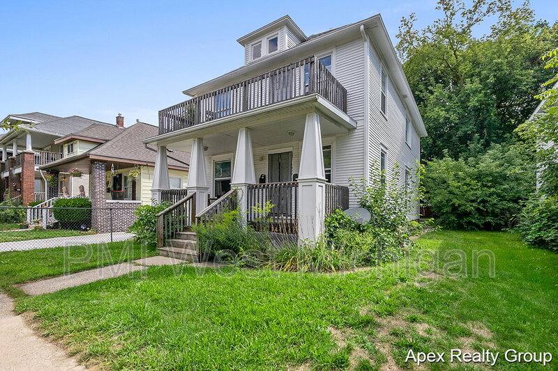 Apartment for rent at 1530 Quarry Ave NW #1, Grand Rapids, MI 49504