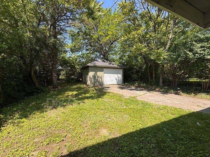 House for rent at 2109 Victoria Ave, Dayton, OH 45406
