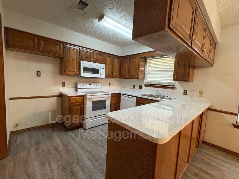House for rent at 1203 Stonelake, Cleburne, TX 76033