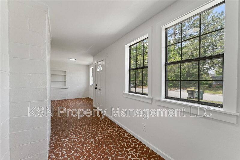 House for rent at 1921 Fitzgerald St, Savannah, GA 31405