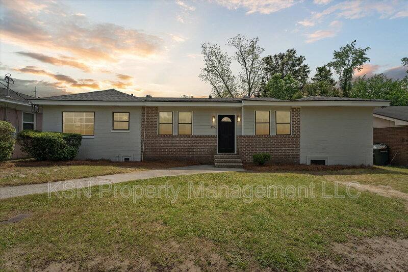 House for rent at 1921 Fitzgerald St, Savannah, GA 31405
