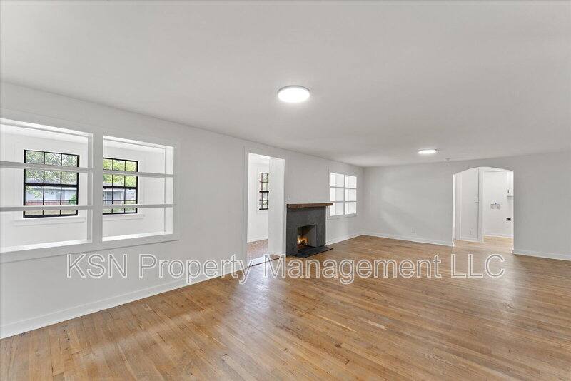 House for rent at 1921 Fitzgerald St, Savannah, GA 31405