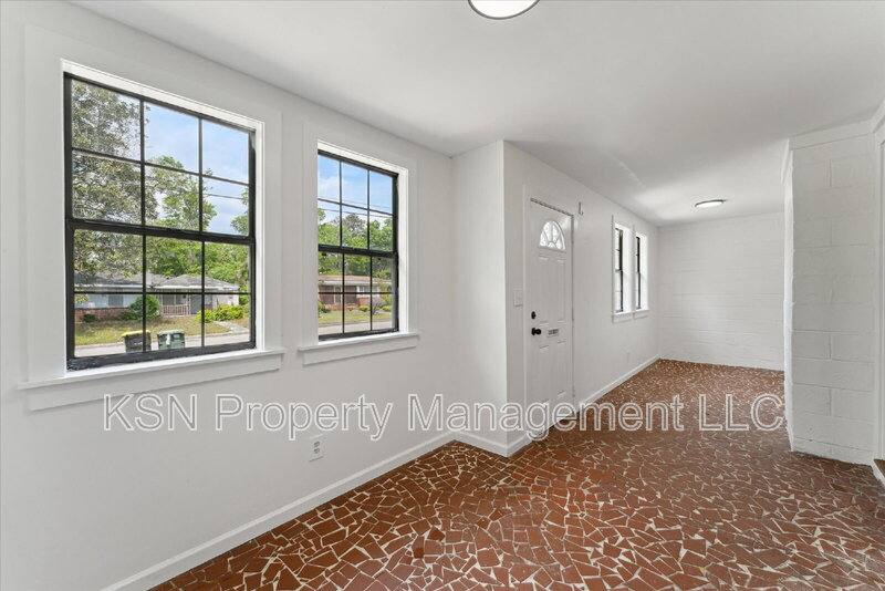 House for rent at 1921 Fitzgerald St, Savannah, GA 31405