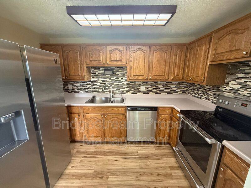 House for rent at 7611 Blossomview Court, Dayton, OH 45424