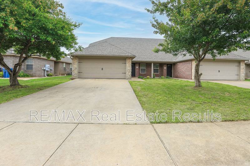 Apartment for rent at 3509 SW Deerfield Blvd #1, Bentonville, AR 72713