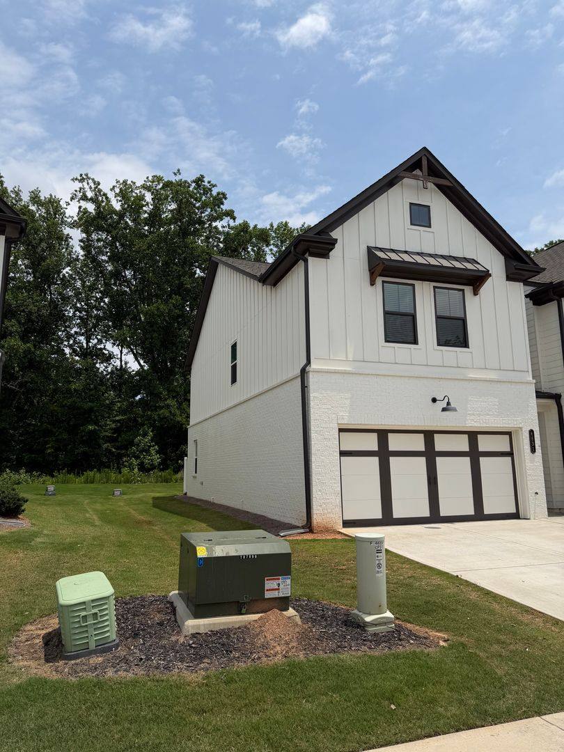 Apartment for rent at 4473 Oakwood Rd, Oakwood, GA 30566