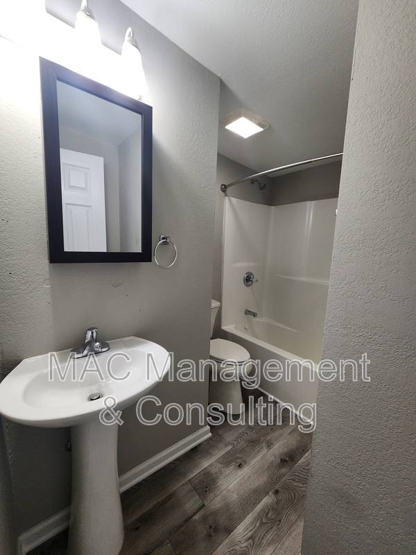 Apartment for rent at 1319 Autumn Ave #D, Cookeville, TN 38501