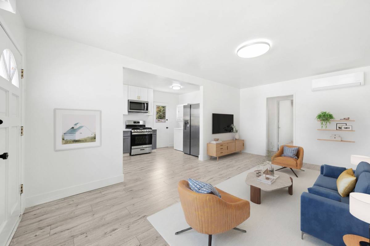 Apartment for rent at 1612 Orange Ave, Costa Mesa, CA 92627