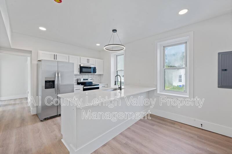 Apartment for rent at 122 E Goepp St #1, Bethlehem, PA 18018