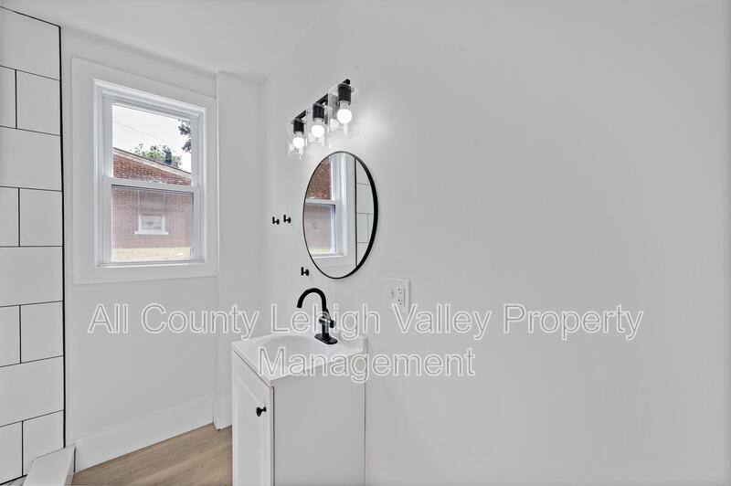 Apartment for rent at 122 E Goepp St #1, Bethlehem, PA 18018