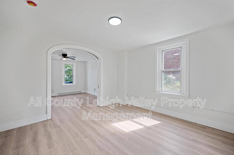 Apartment for rent at 122 E Goepp St #1, Bethlehem, PA 18018
