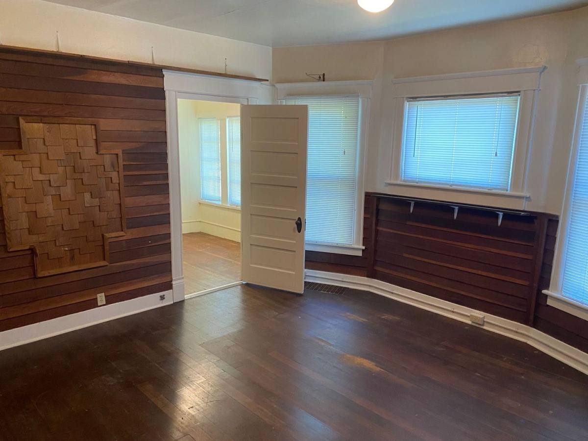Apartment for rent at 1654 Lincoln St, Eugene, OR 97401