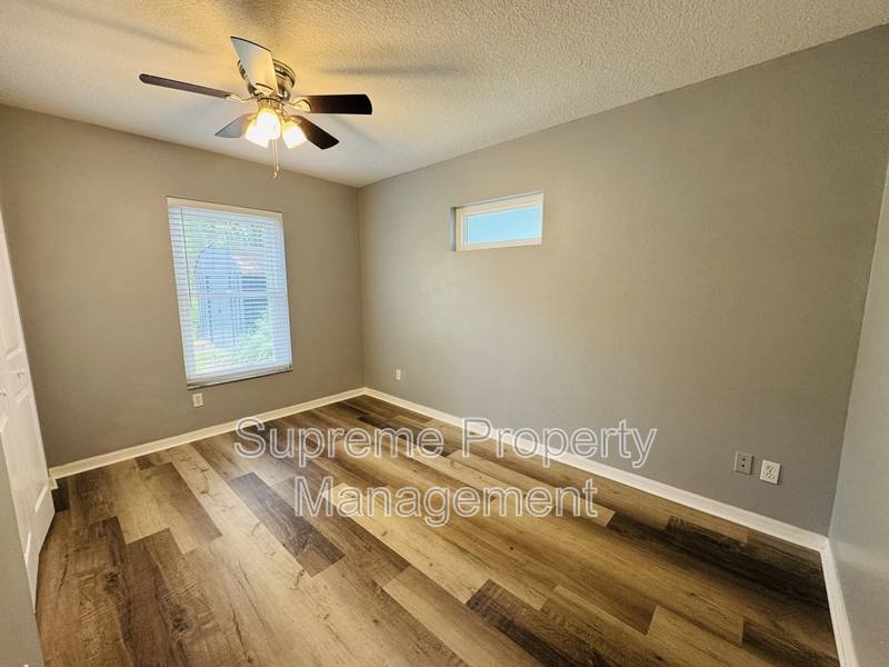 House for rent at 5021 Burlington Ave N, Saint Petersburg, FL 33710