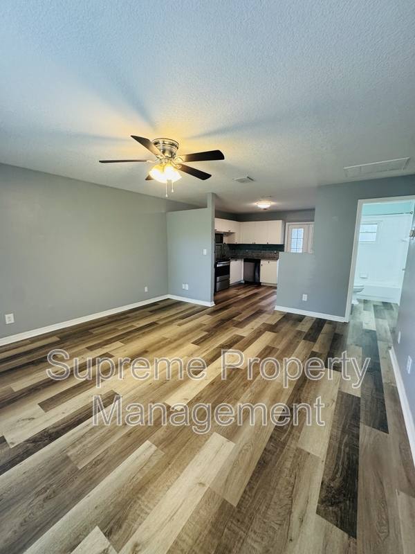 House for rent at 5021 Burlington Ave N, Saint Petersburg, FL 33710