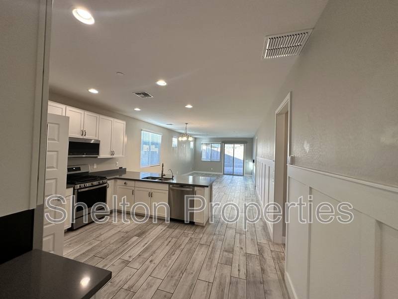 House for rent at 13180 W Cliffrose Rd, Peoria, AZ 85383