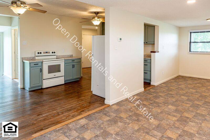 House for rent at 20329 Notestine Rd #1, Woodburn, IN 46797