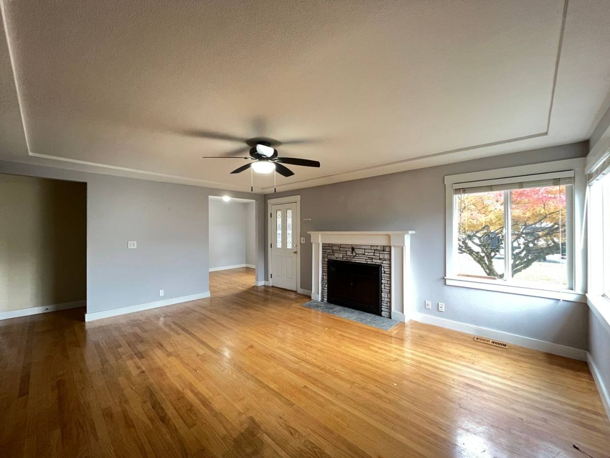 House for rent at 1650 Manor Dr, Gladstone, OR 97027