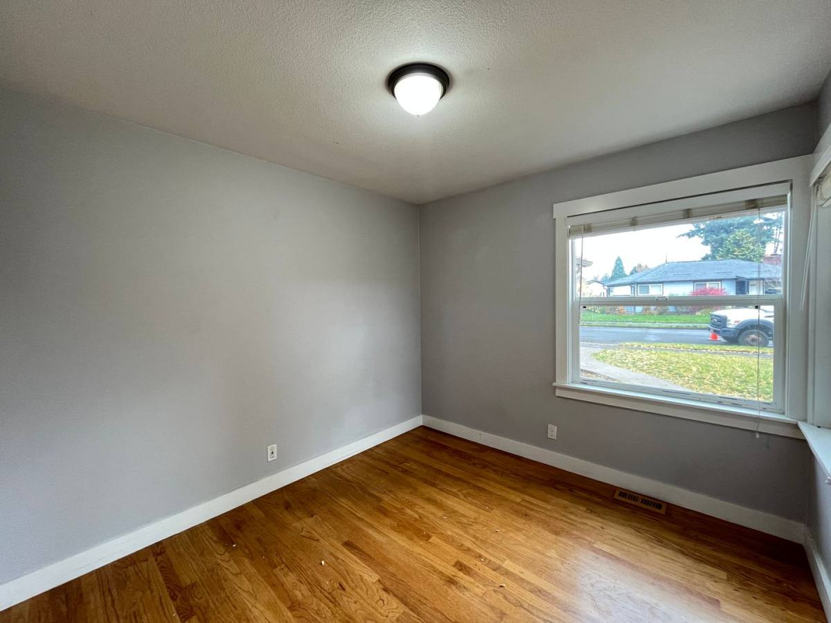 House for rent at 1650 Manor Dr, Gladstone, OR 97027
