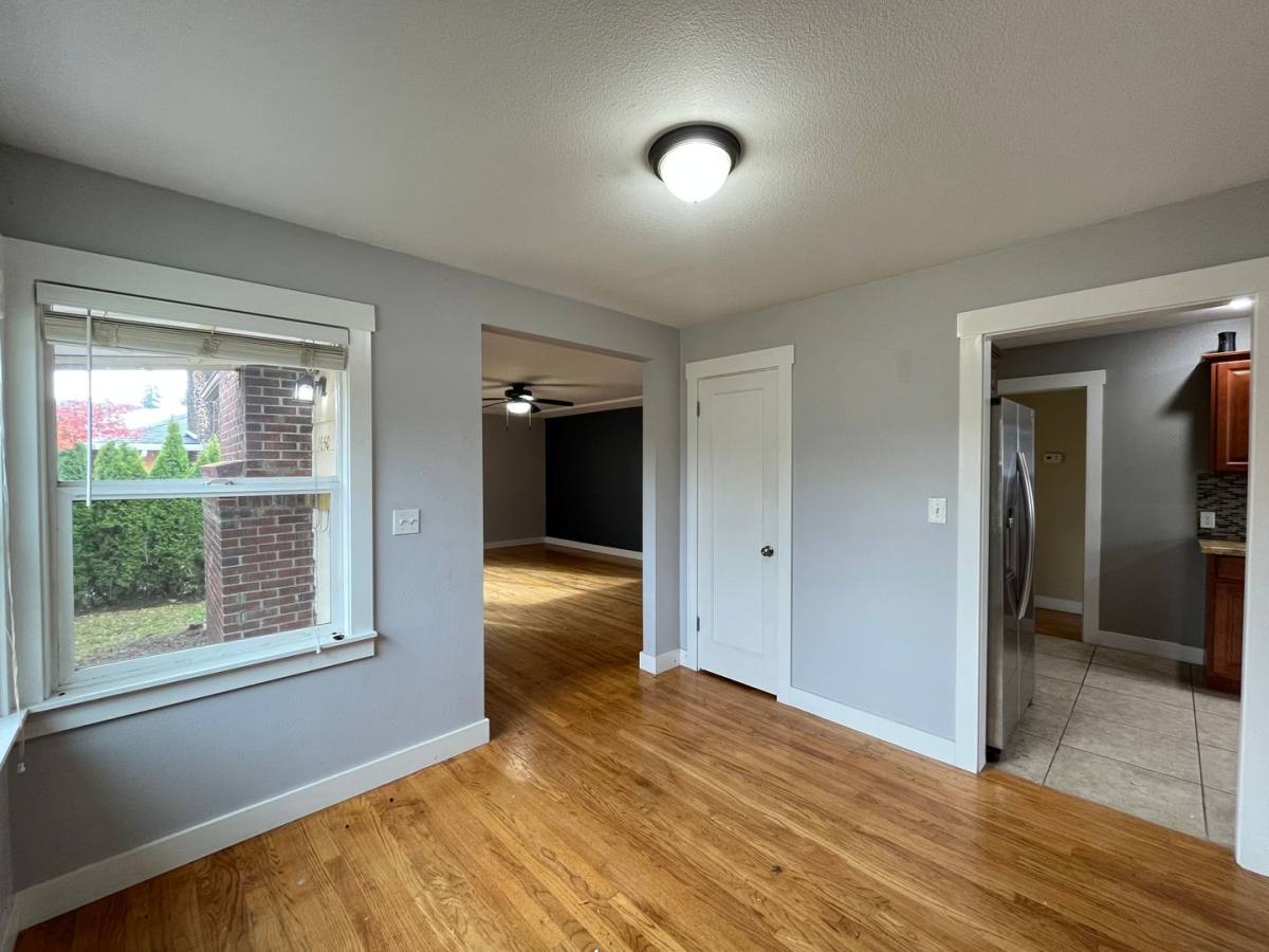 House for rent at 1650 Manor Dr, Gladstone, OR 97027