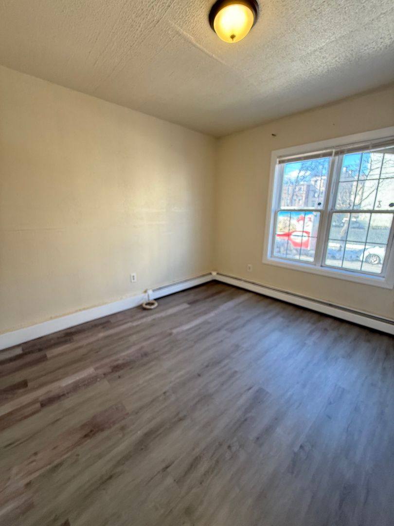 Apartment for rent at 51 Lander St, Newburgh, NY 12550